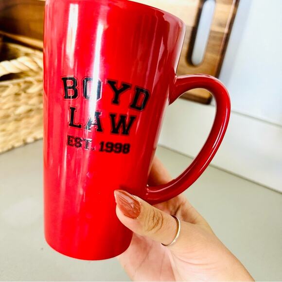 3/$20 VINTAGE Boyd’s Law Y2K 98 Oversize Red Black Tall Ceramic Coffee Mug Cup - Picture 8 of 12